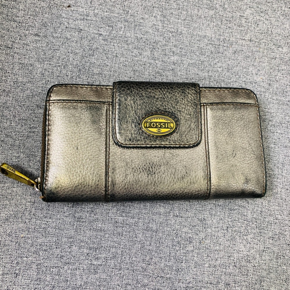 Fossil Maddox‎ Zip Around Metallic Leather Wallet
